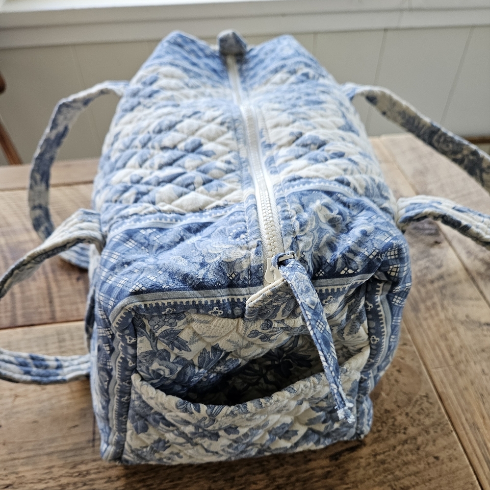 Vera Bradley: Retired Blue toile duffle